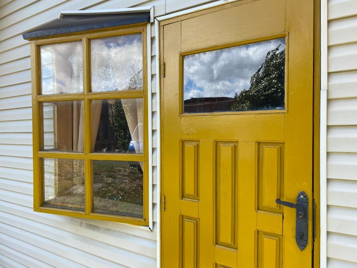 Hostal Los Pioneros Puerto Natales Exteriör bild