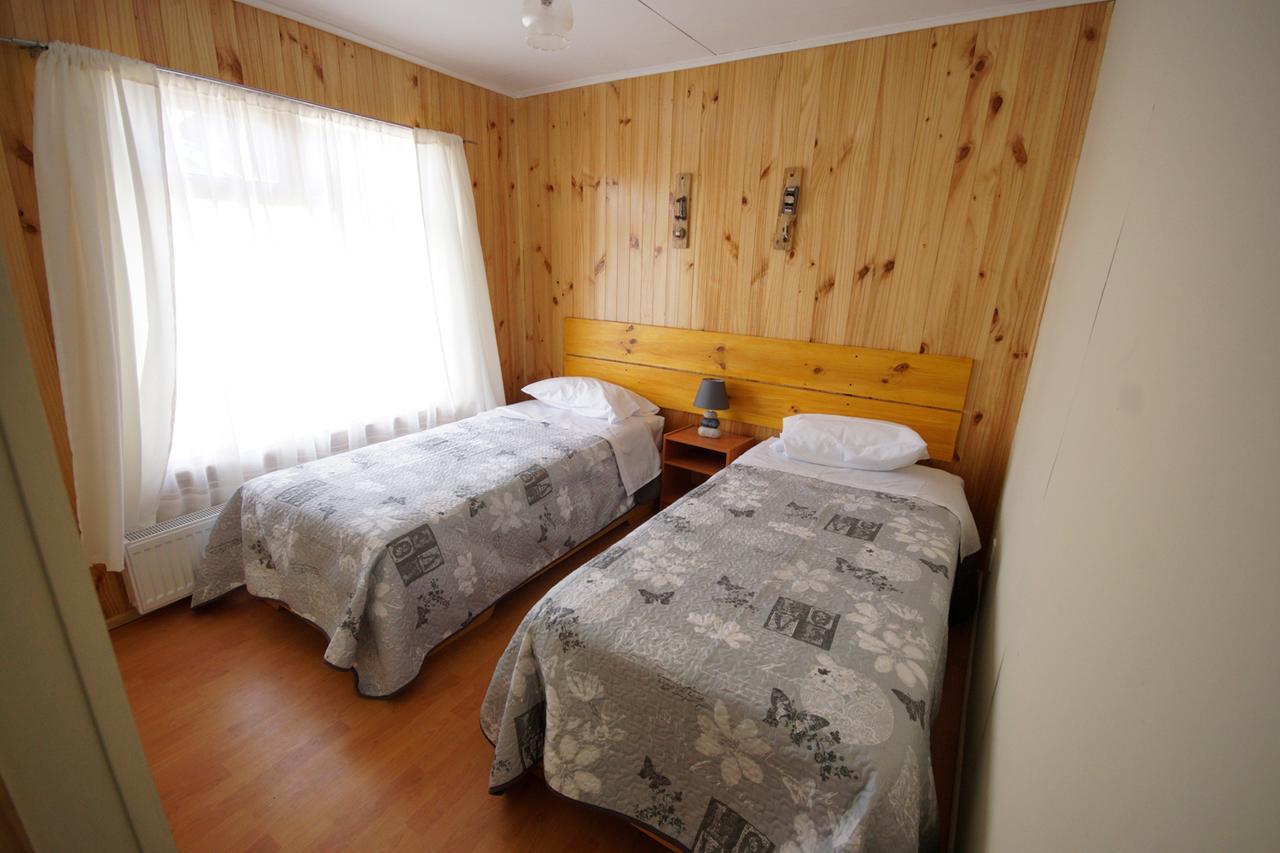 Hostal Los Pioneros Puerto Natales Exteriör bild