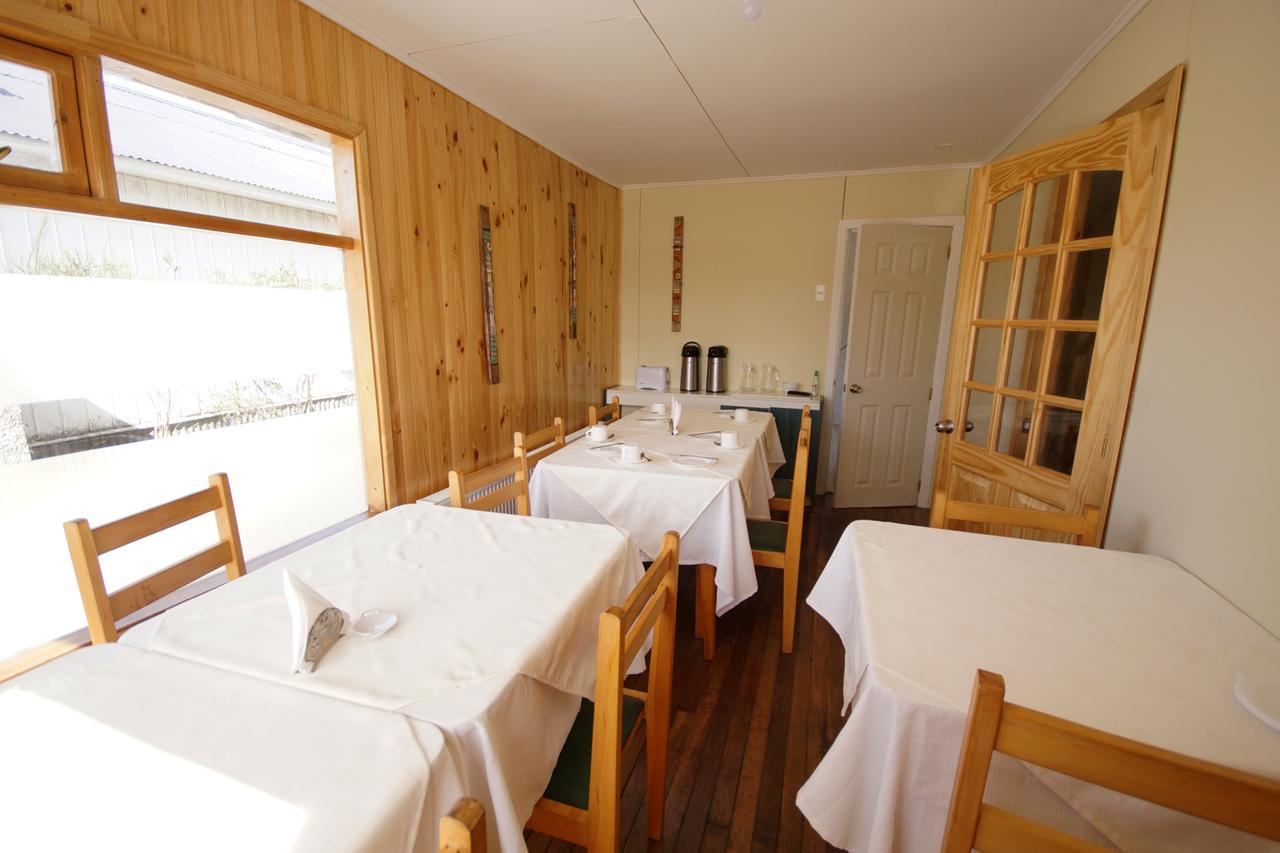 Hostal Los Pioneros Puerto Natales Exteriör bild